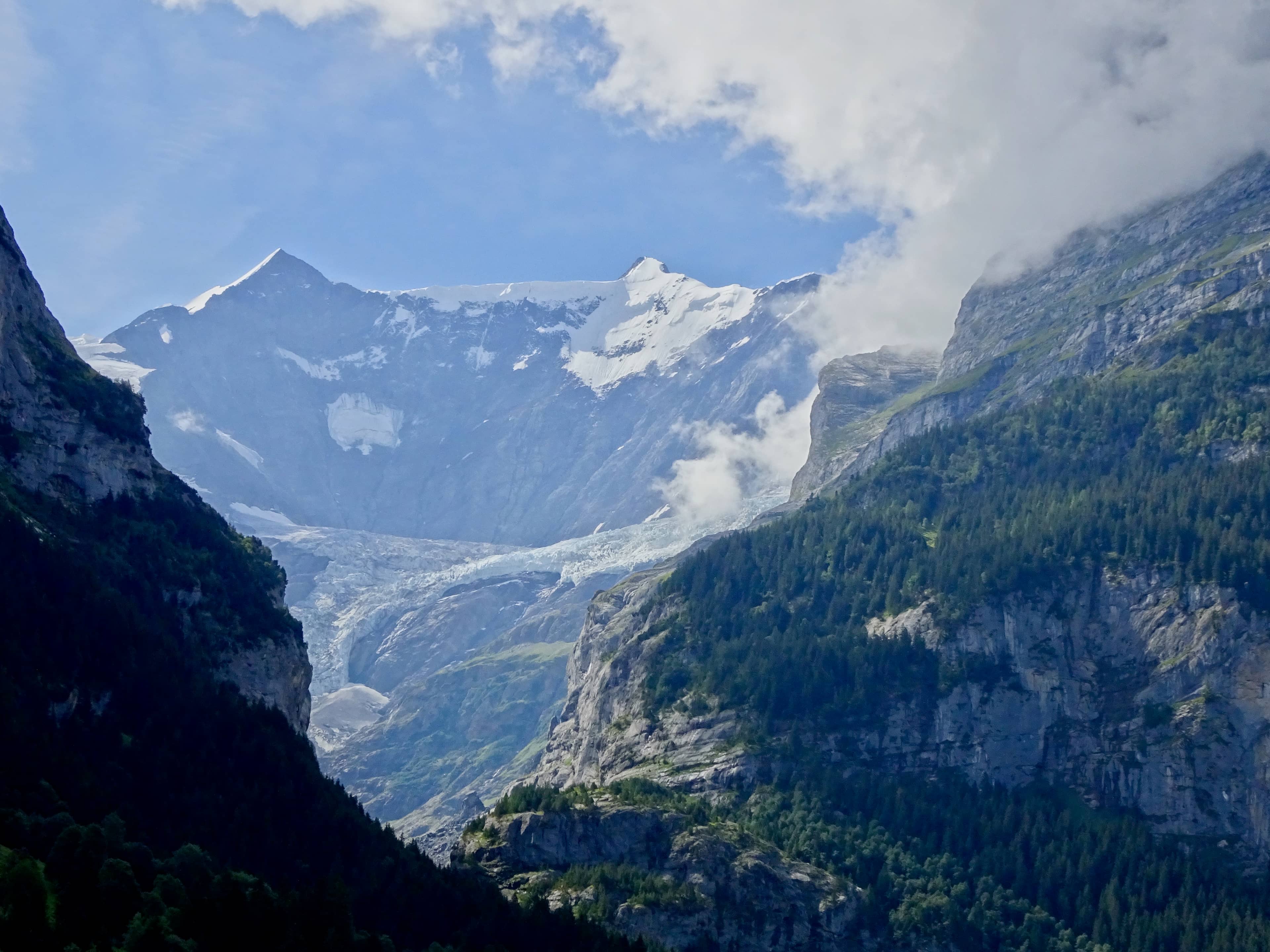 Kurz nach der Pfingstegg – Klein und Gross Fiescherhorn