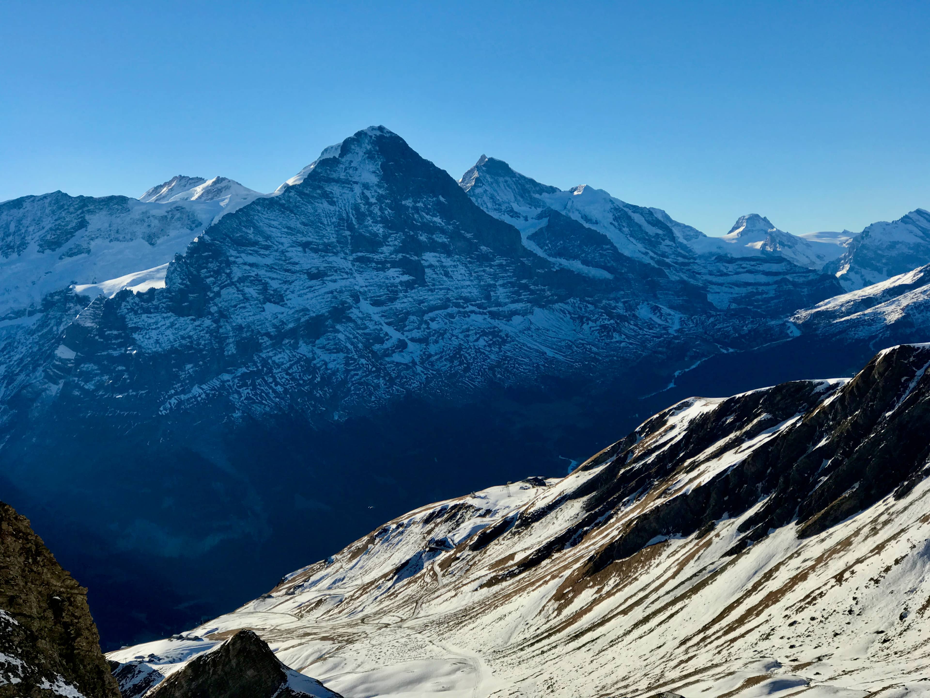 Der Eiger ist die dominierende Berggestalt