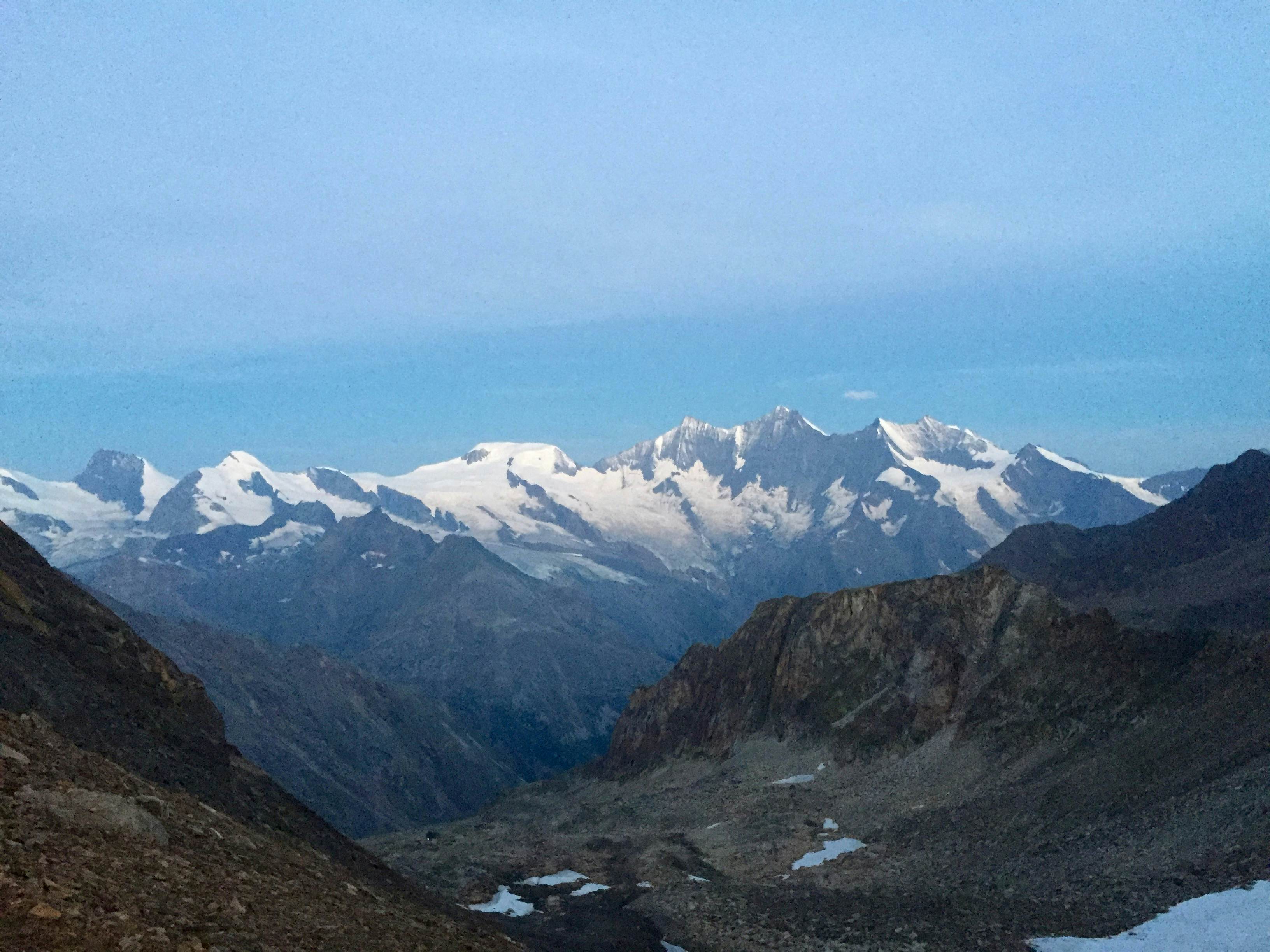 Ein erster Blick auf die Viertausender von Rimpfischhorn bis Mischabel