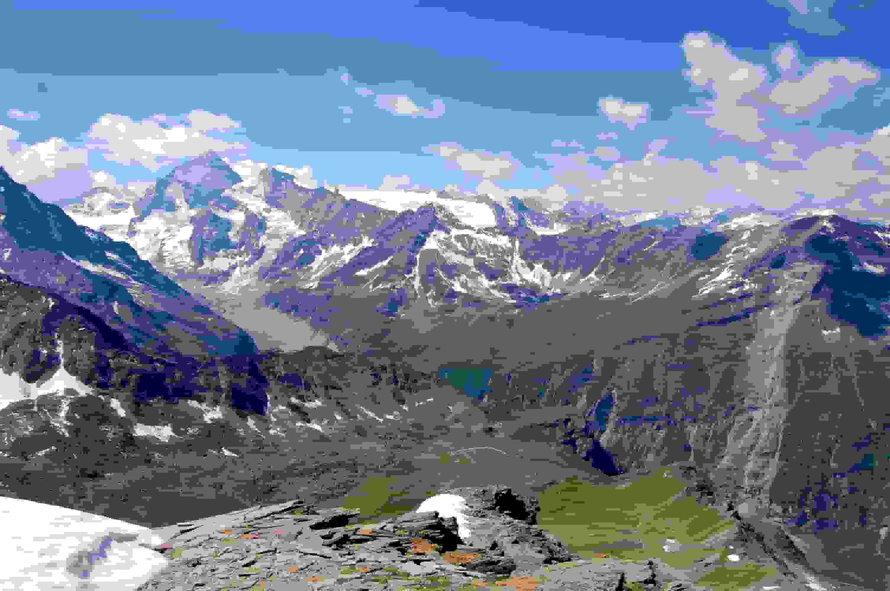 Blick ins hintere Val de ZinalBlick ins hintere Val de Zinal mit Dent Blanche und Grand Cornier