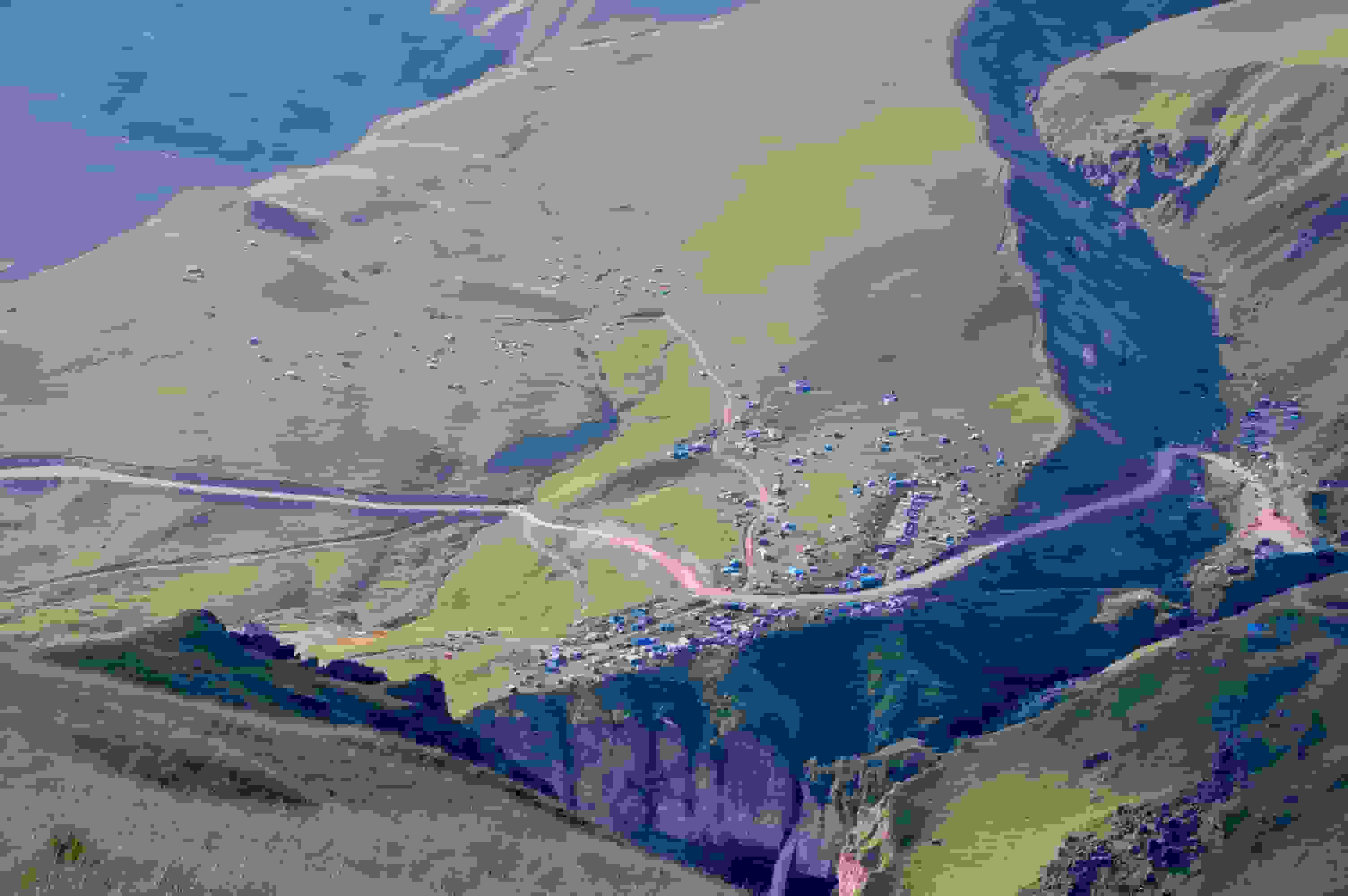 Hierhin führt die neue Strasse: Mineralquellen Dzhyly-Su