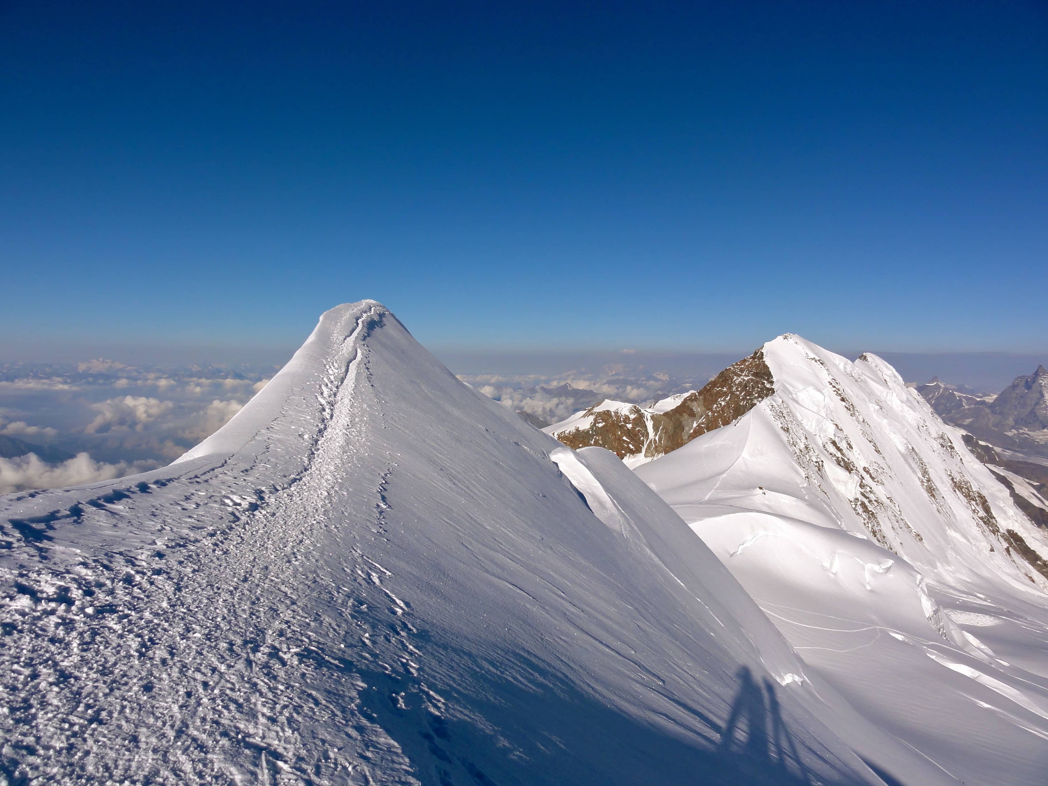 Grat zur Parrotspitze. Dahinter der Liskamm