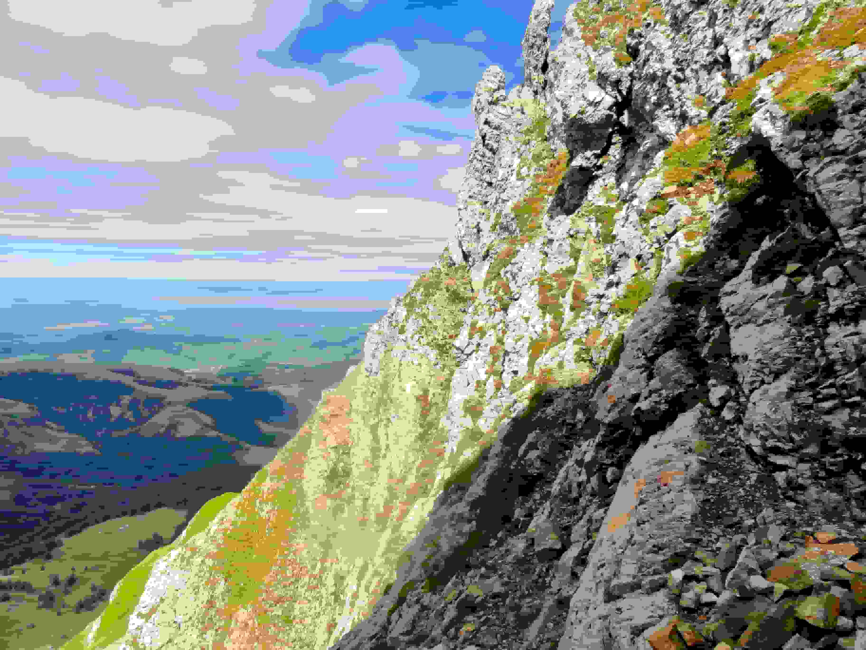 Die Schlüsselstelle: Eine etwas ausgesetzte Querung, danach eine Rinne (nicht auf dem Foto)