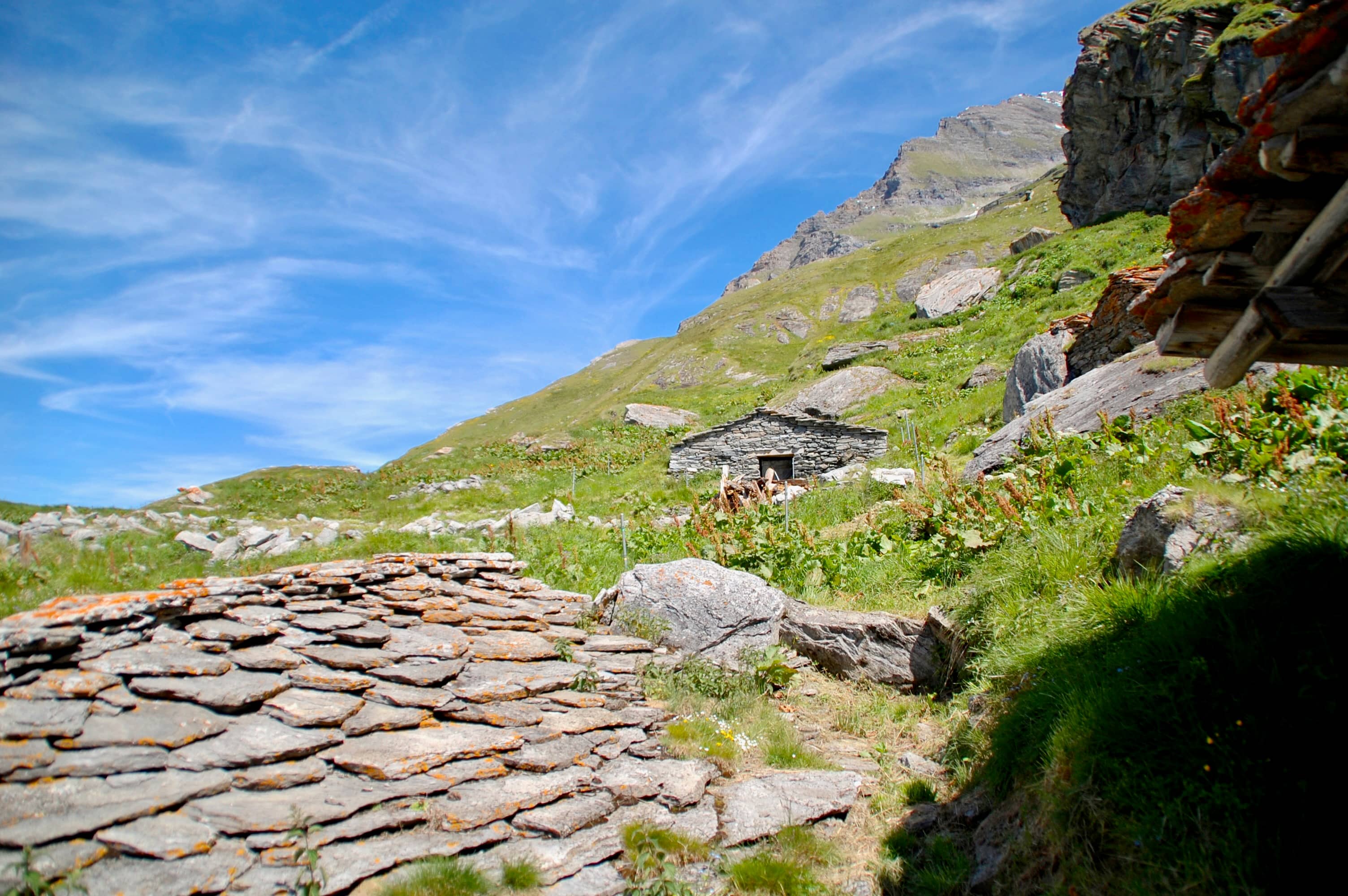 Die verlassenen Alpställe von Ecuries du Giétro