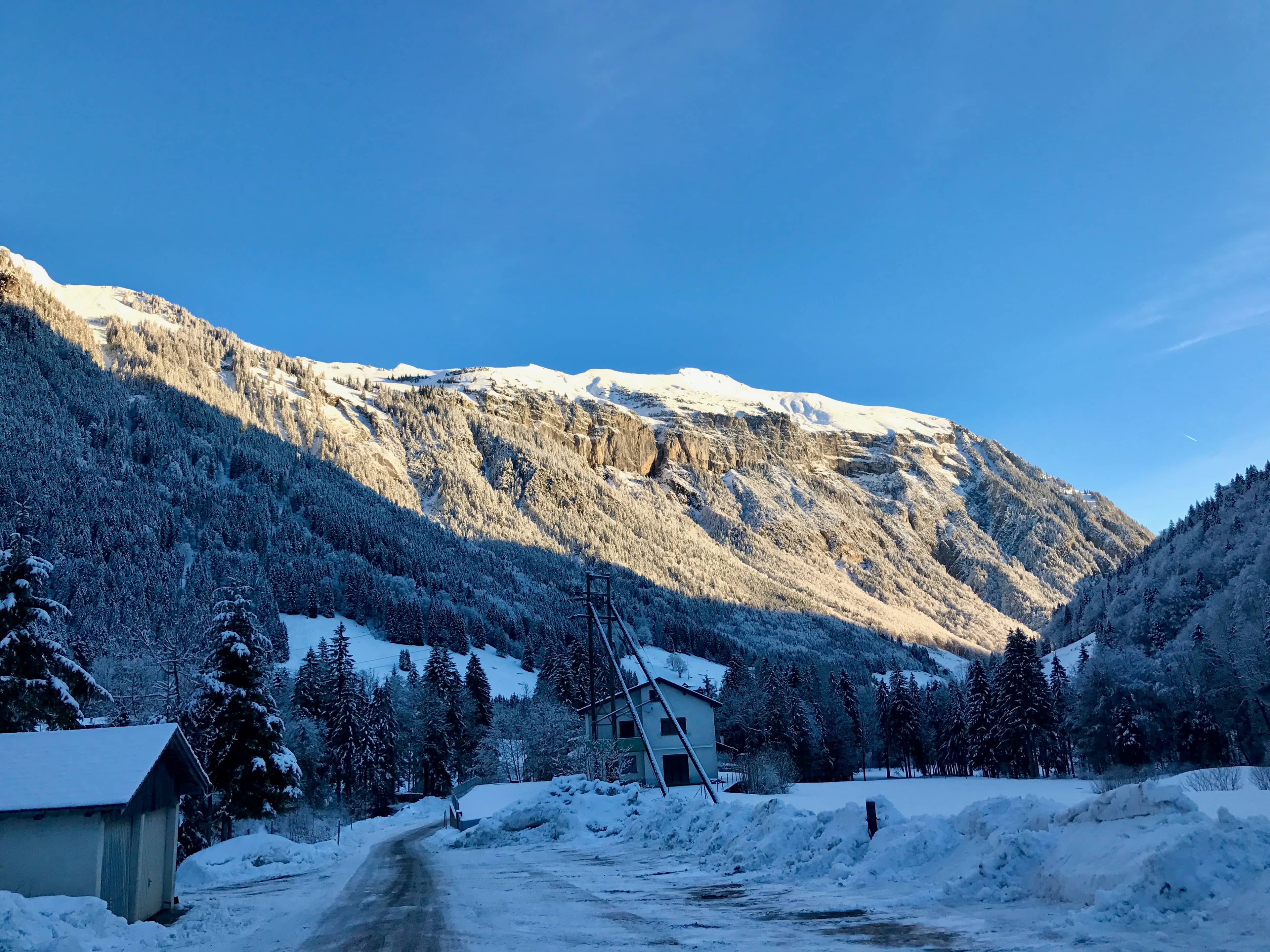 Erste Sonnenstrahlen in St. Jakob