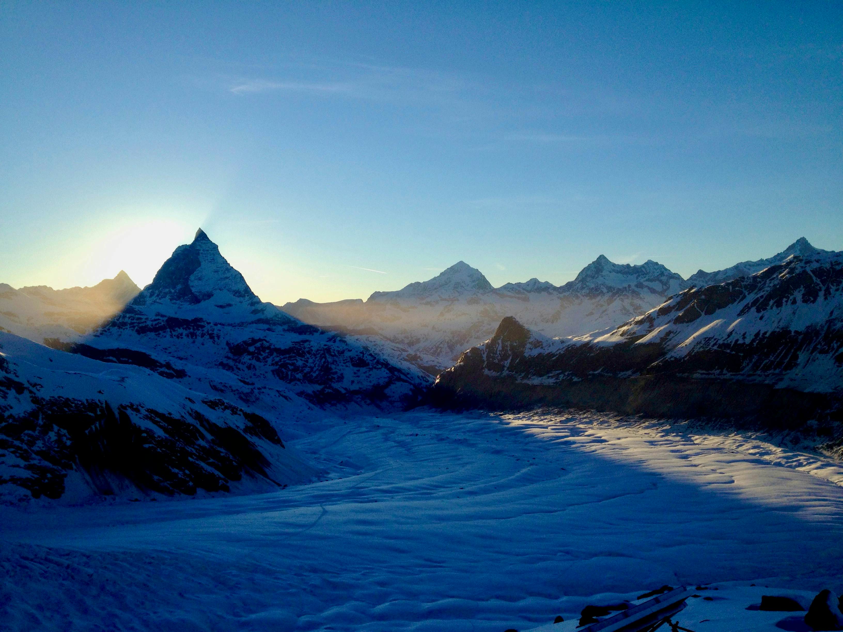 Sonnenuntergang hinter dem Matterhorn