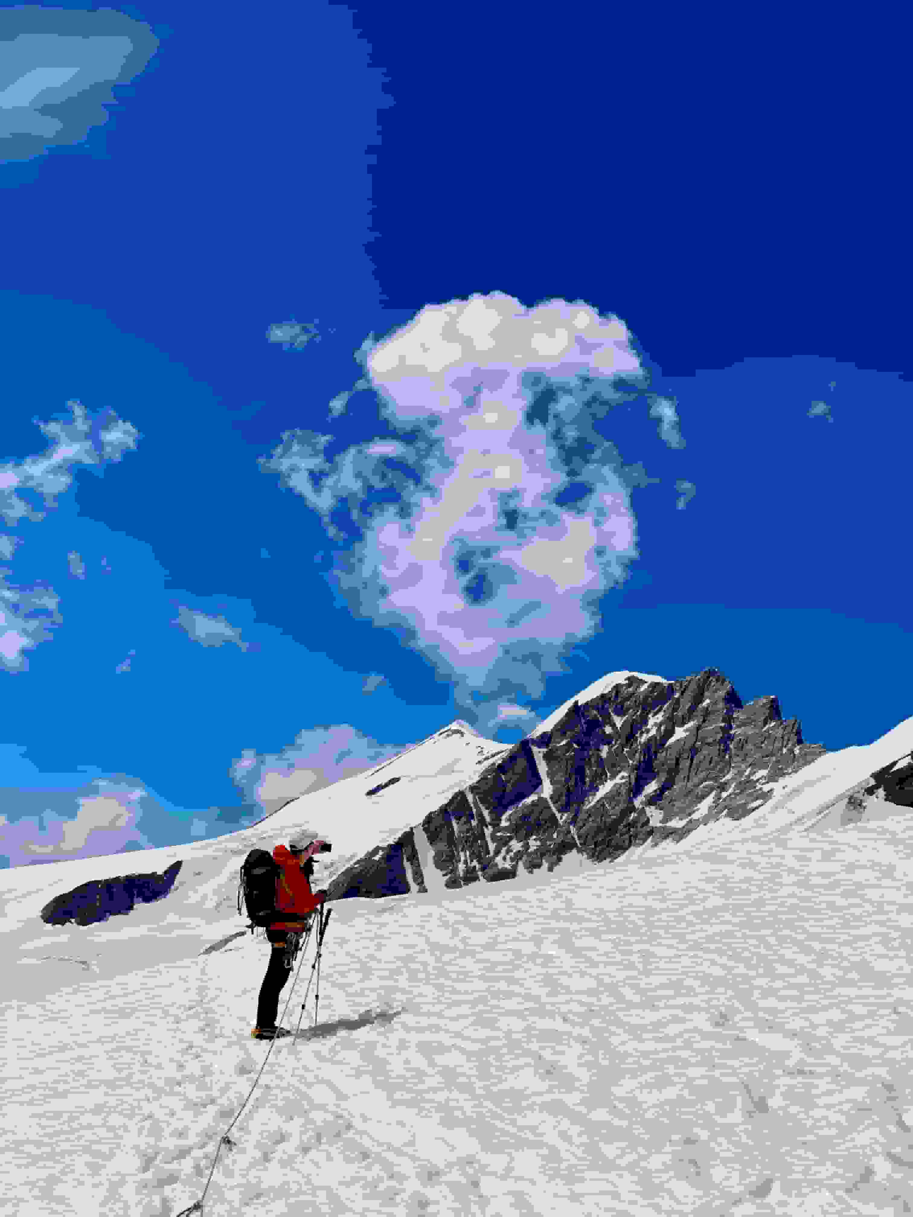 Prüfender Blick zum morgigen Felsaufstieg auf den Mittelgipfel