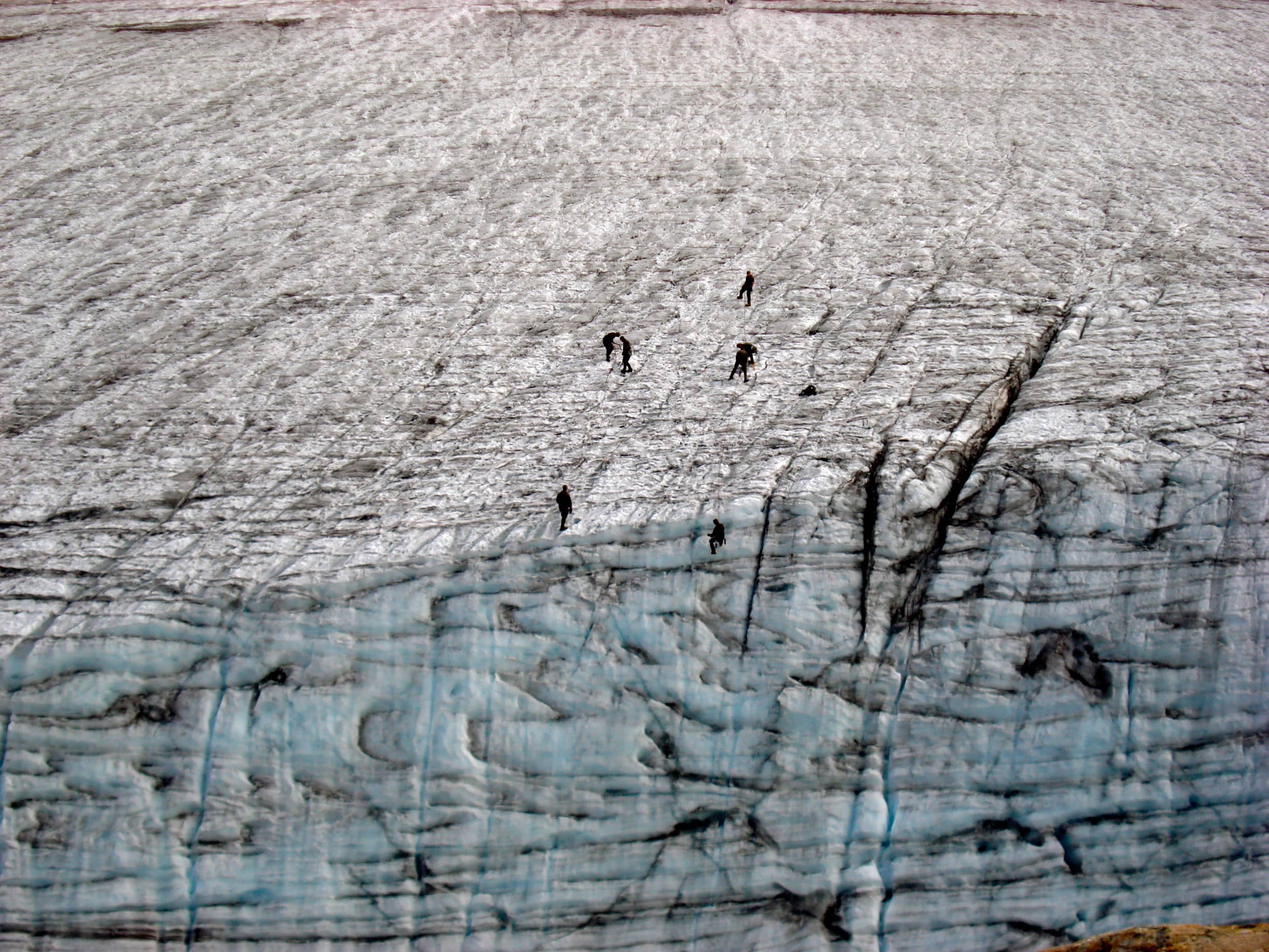 Abseilübungen bei der Hütte