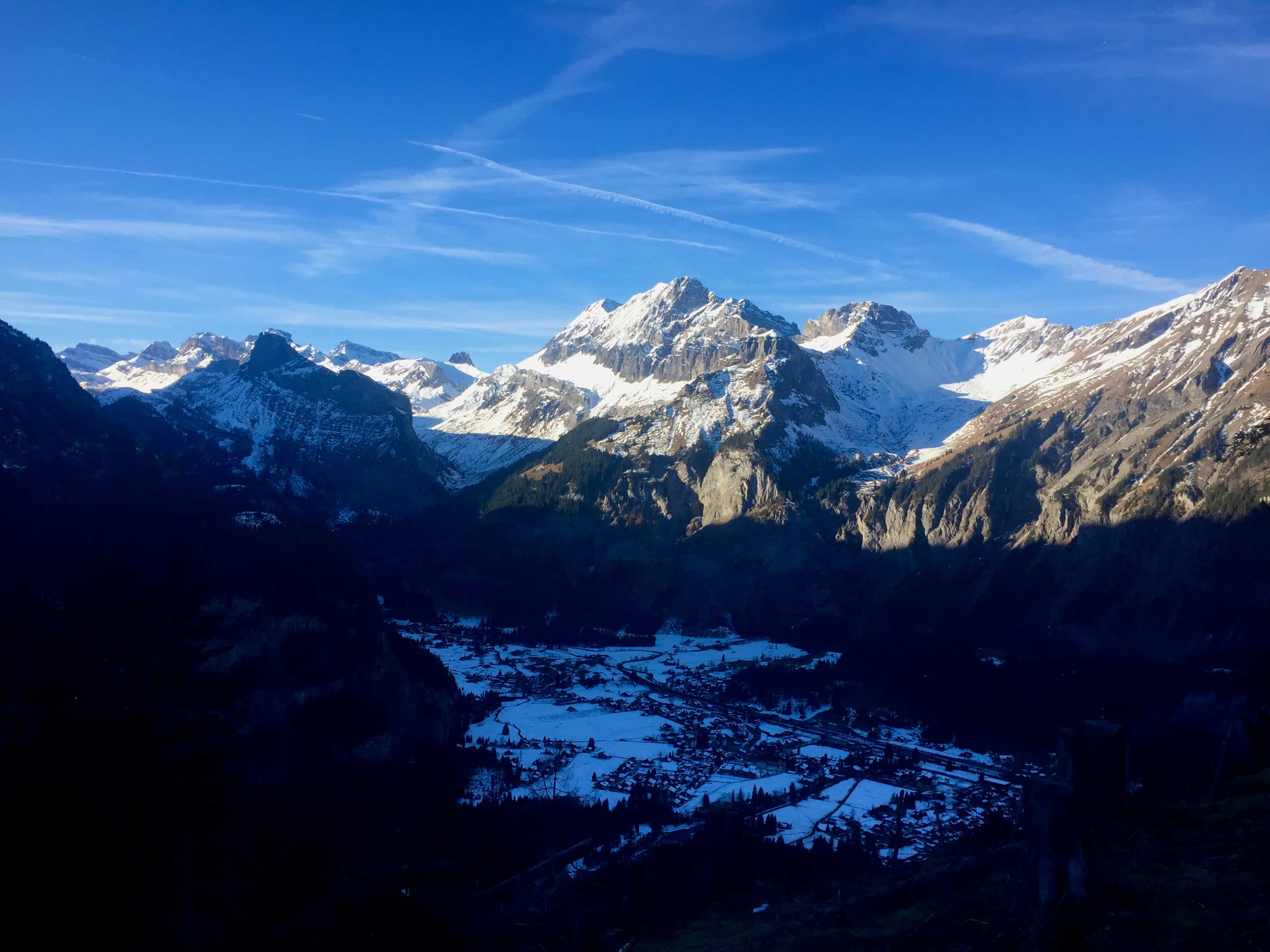 Titelbild Oeschinensee im Winter