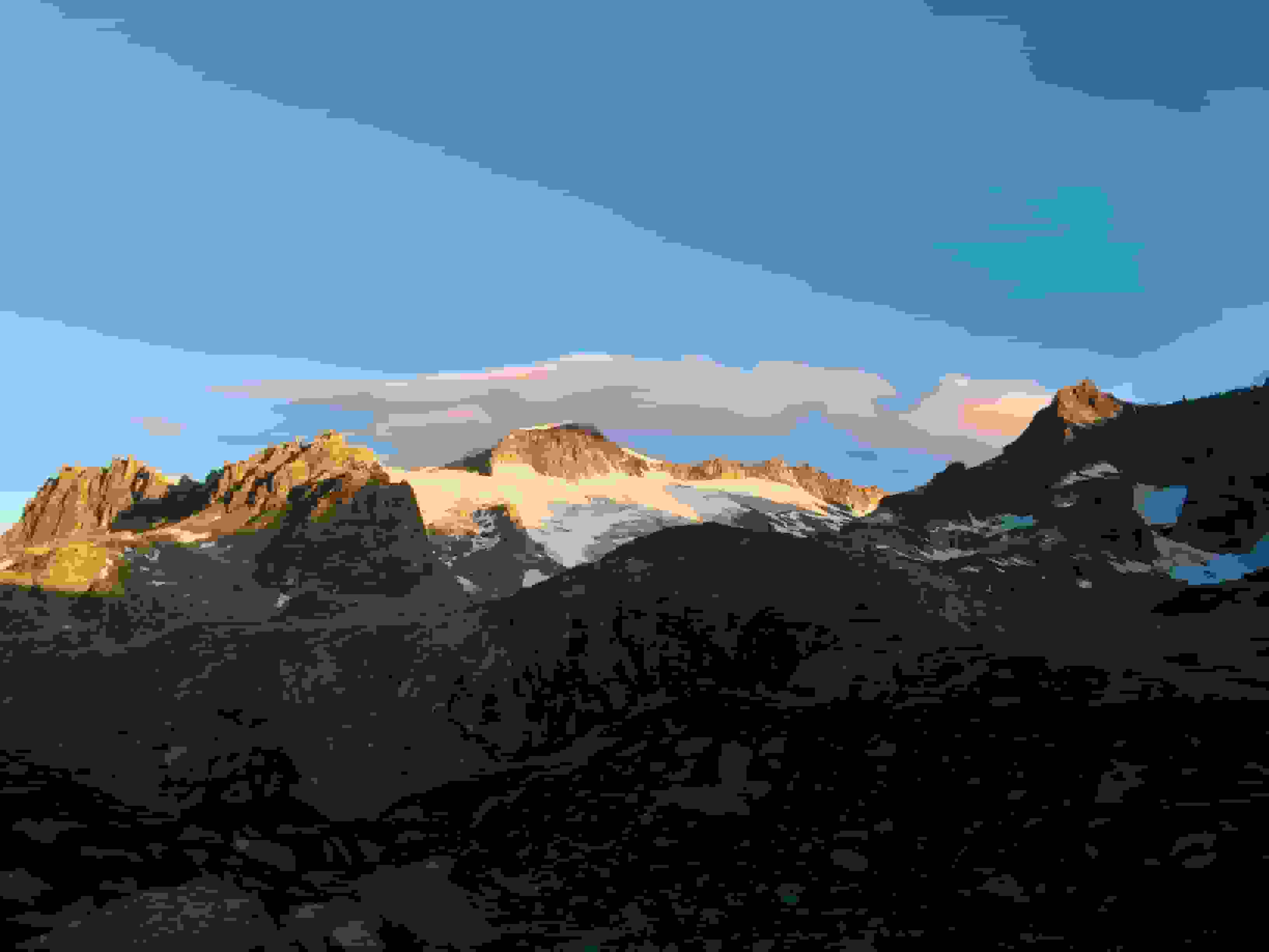 Blick zum Galenstock; rechts das Gletschhorn