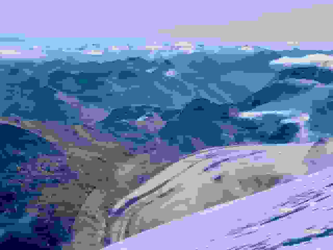 Blick hinunter zum Persgletscher und zur Diavolezza