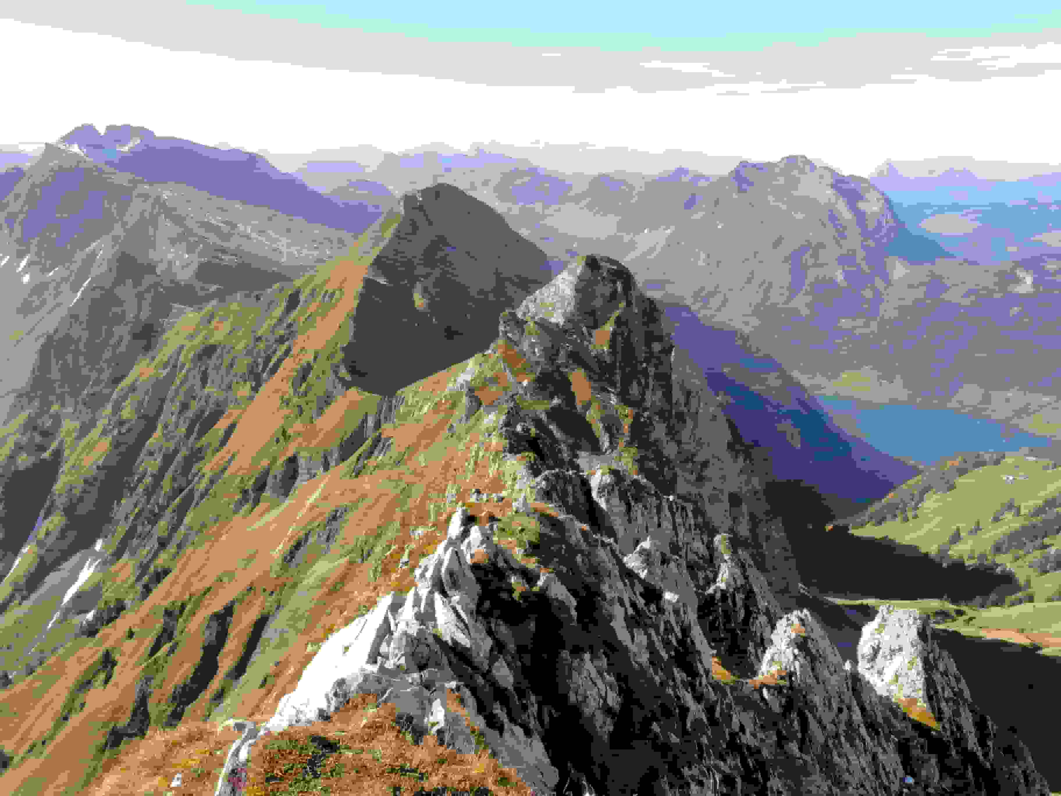 Blick vom Brünnelistock zum Rossalpelispitz und Zindlenspitz