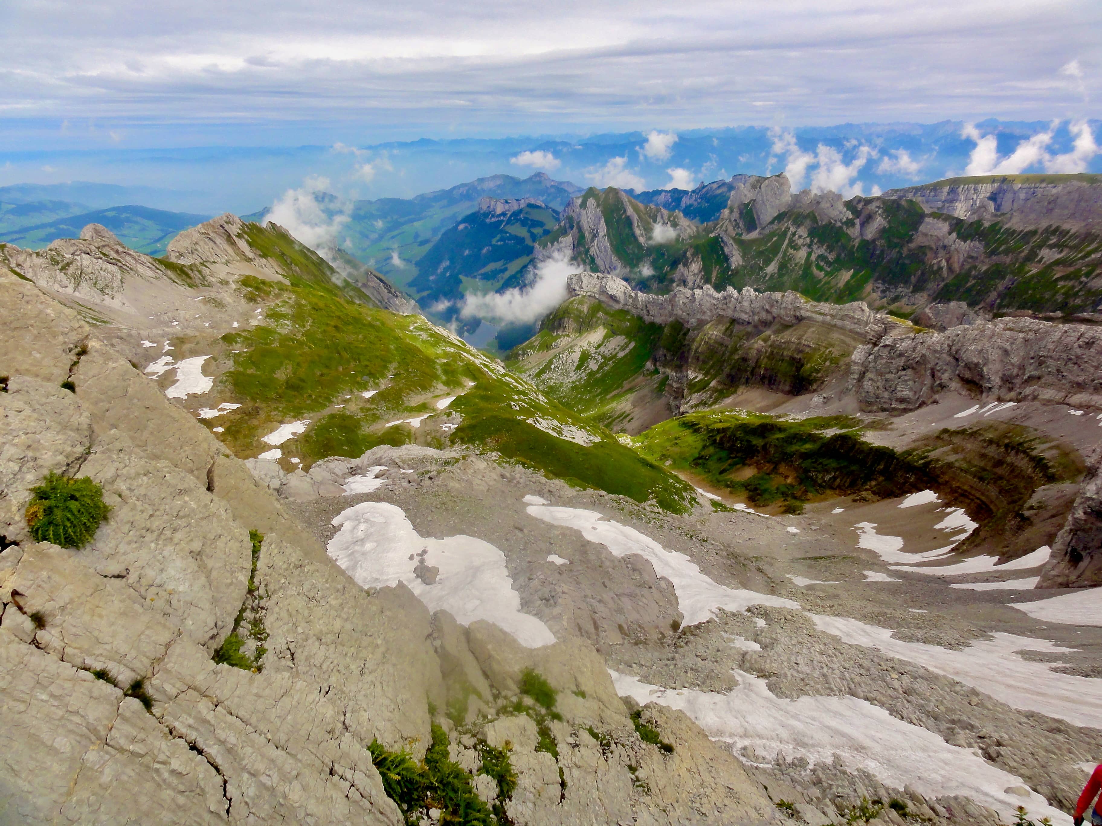 Bereits über dem Blau Schnee