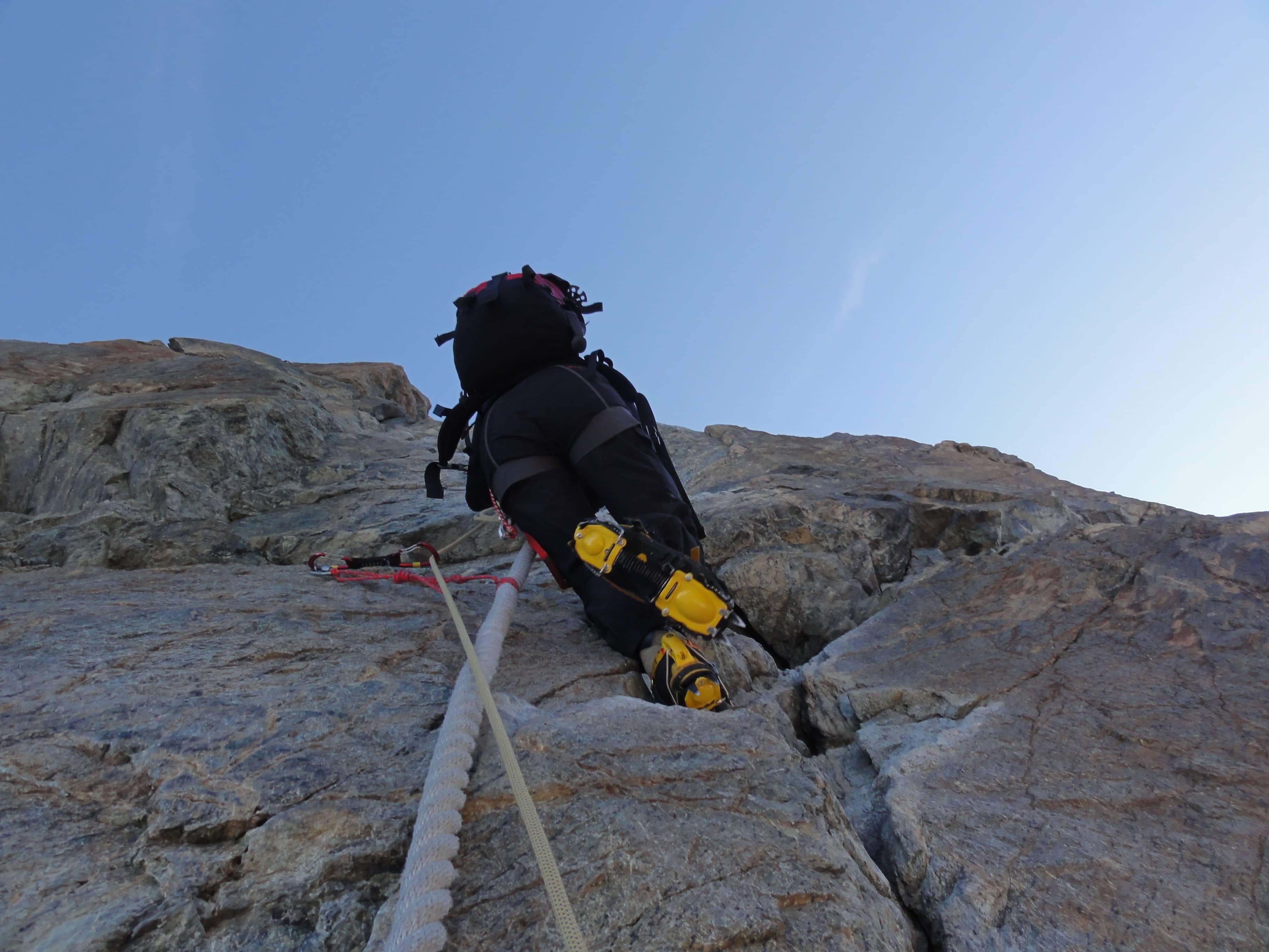 Aufstieg an den Fixseilen zum Pollux
