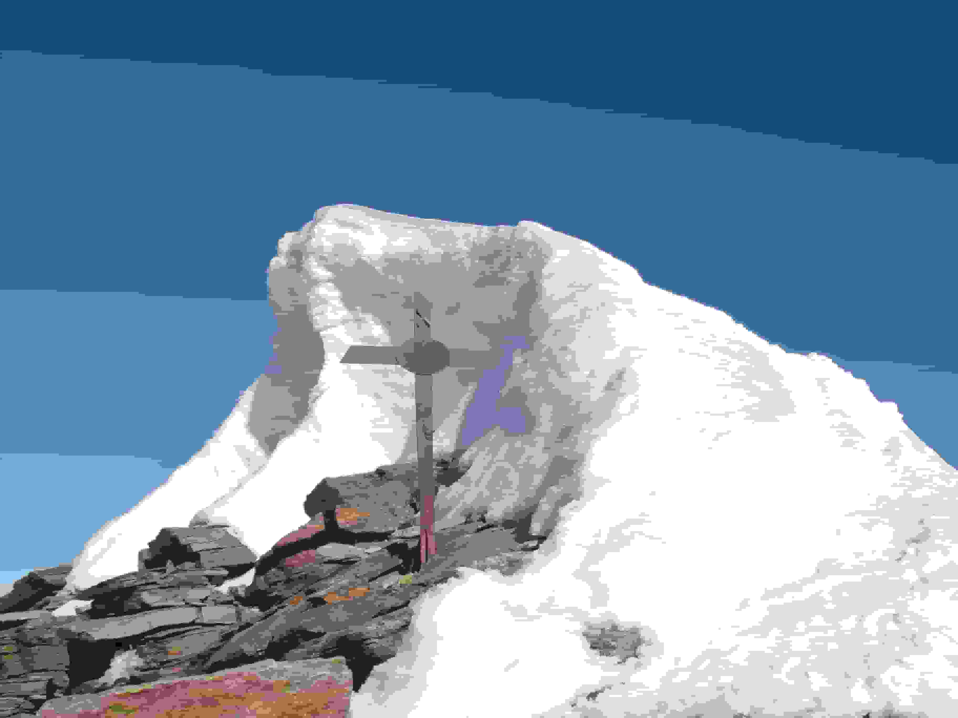 Das Gipfelkreuz auf dem Liskamm Ostgipfel