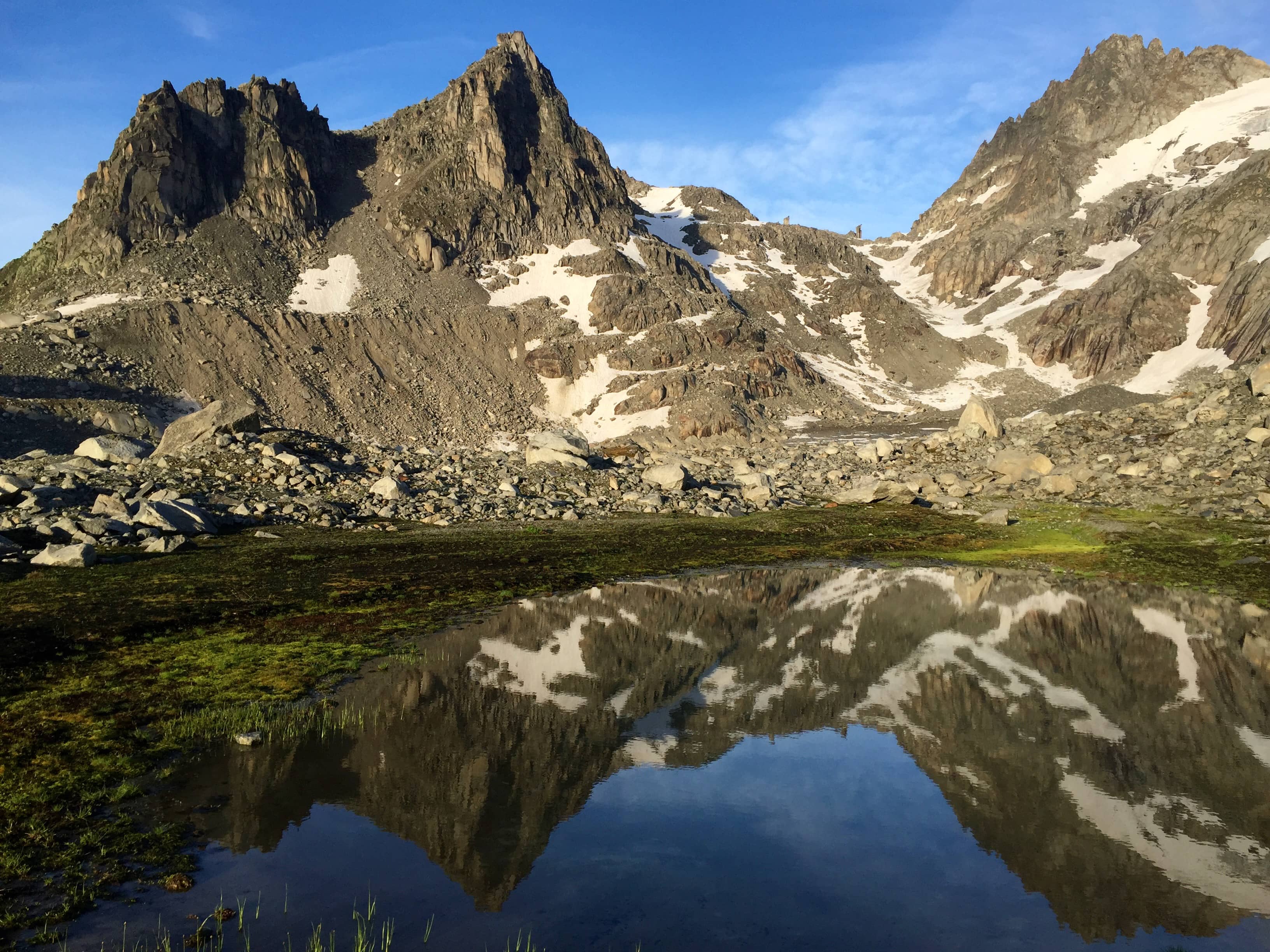 Blick zu Chli und Gross Bielenhorn, dazwischen die Kamele