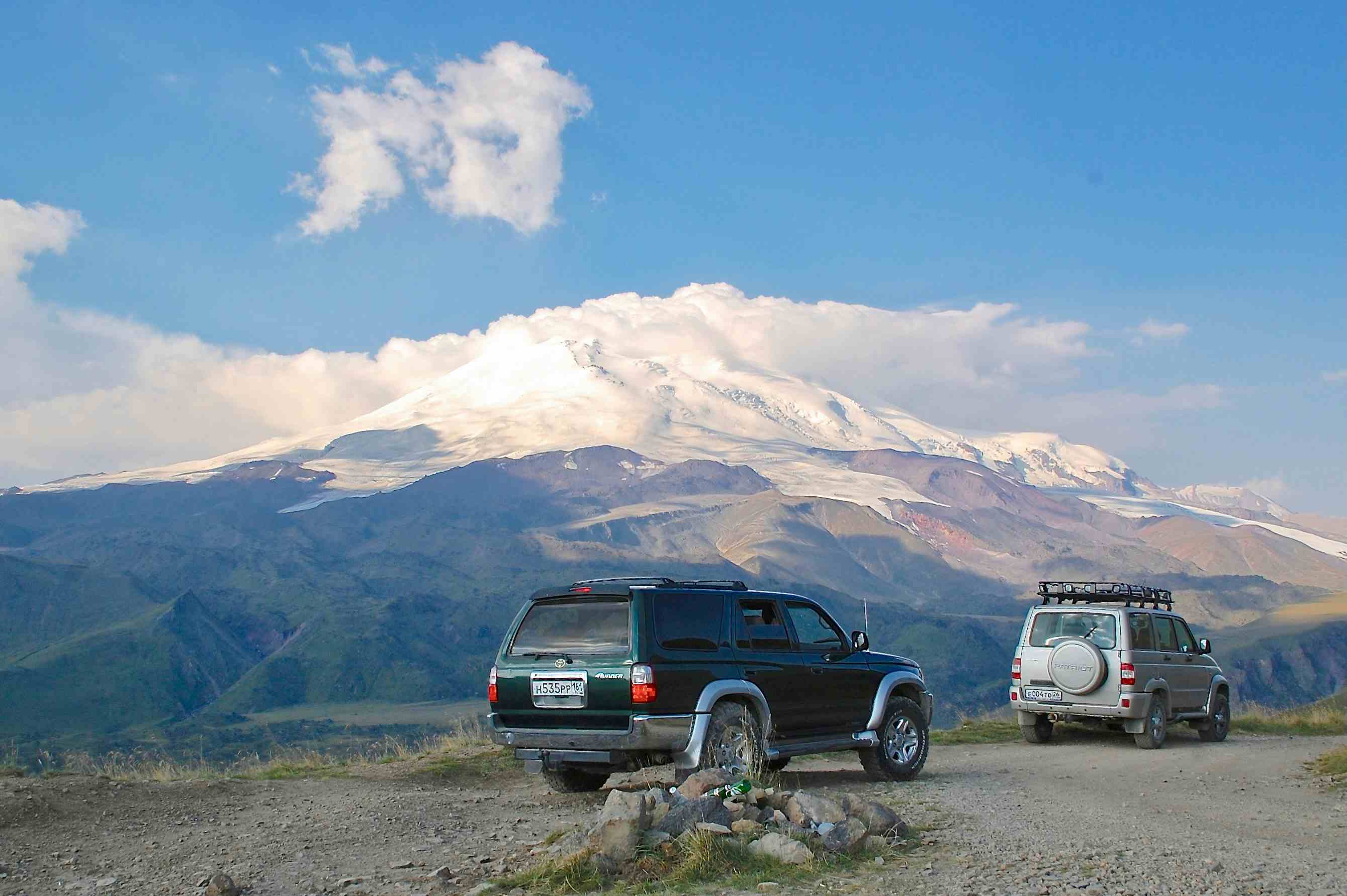 Elbrus und unsere Fahrzeuge
