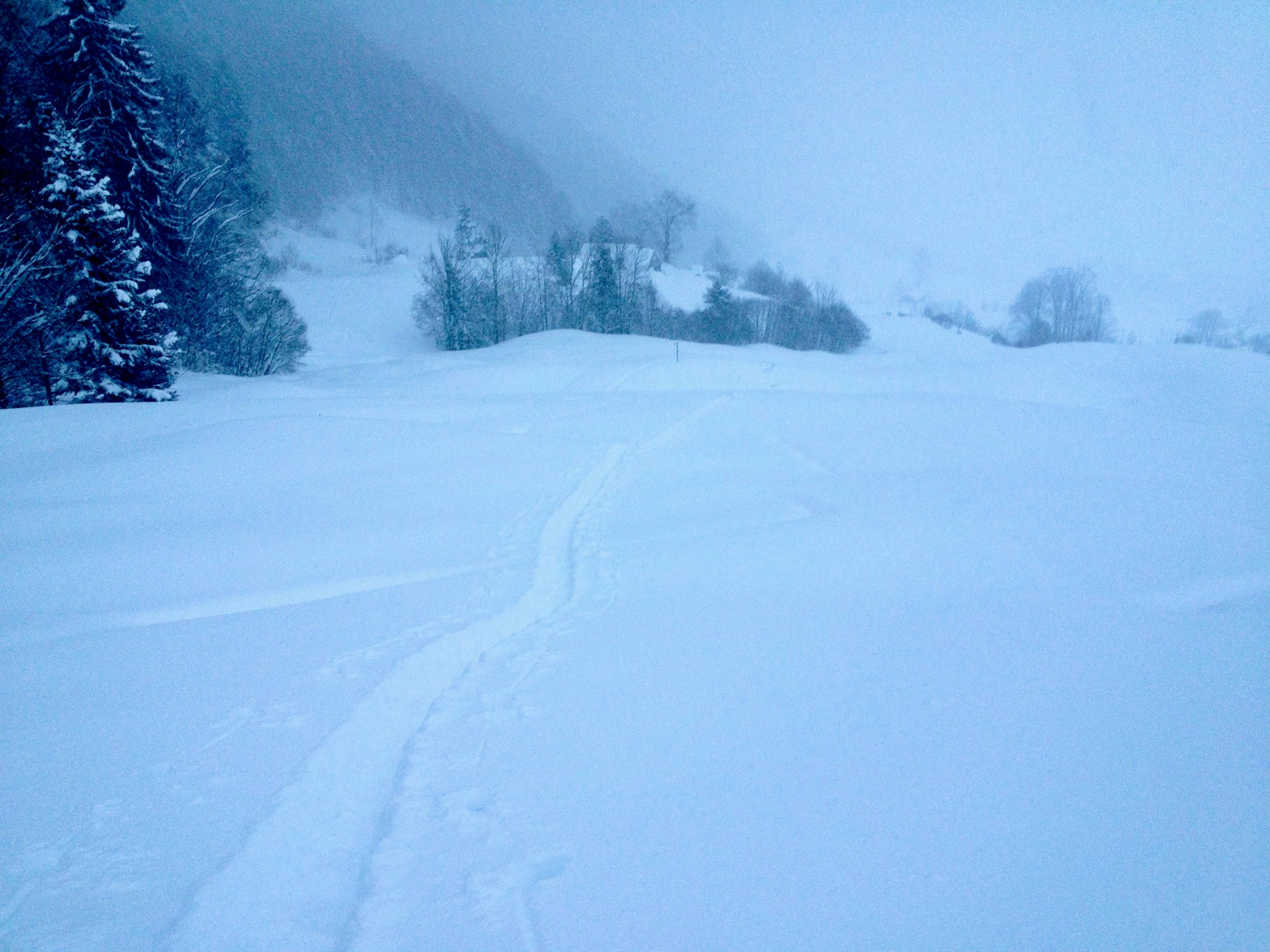 Einsamer Aufstieg in Richtung Risipass
