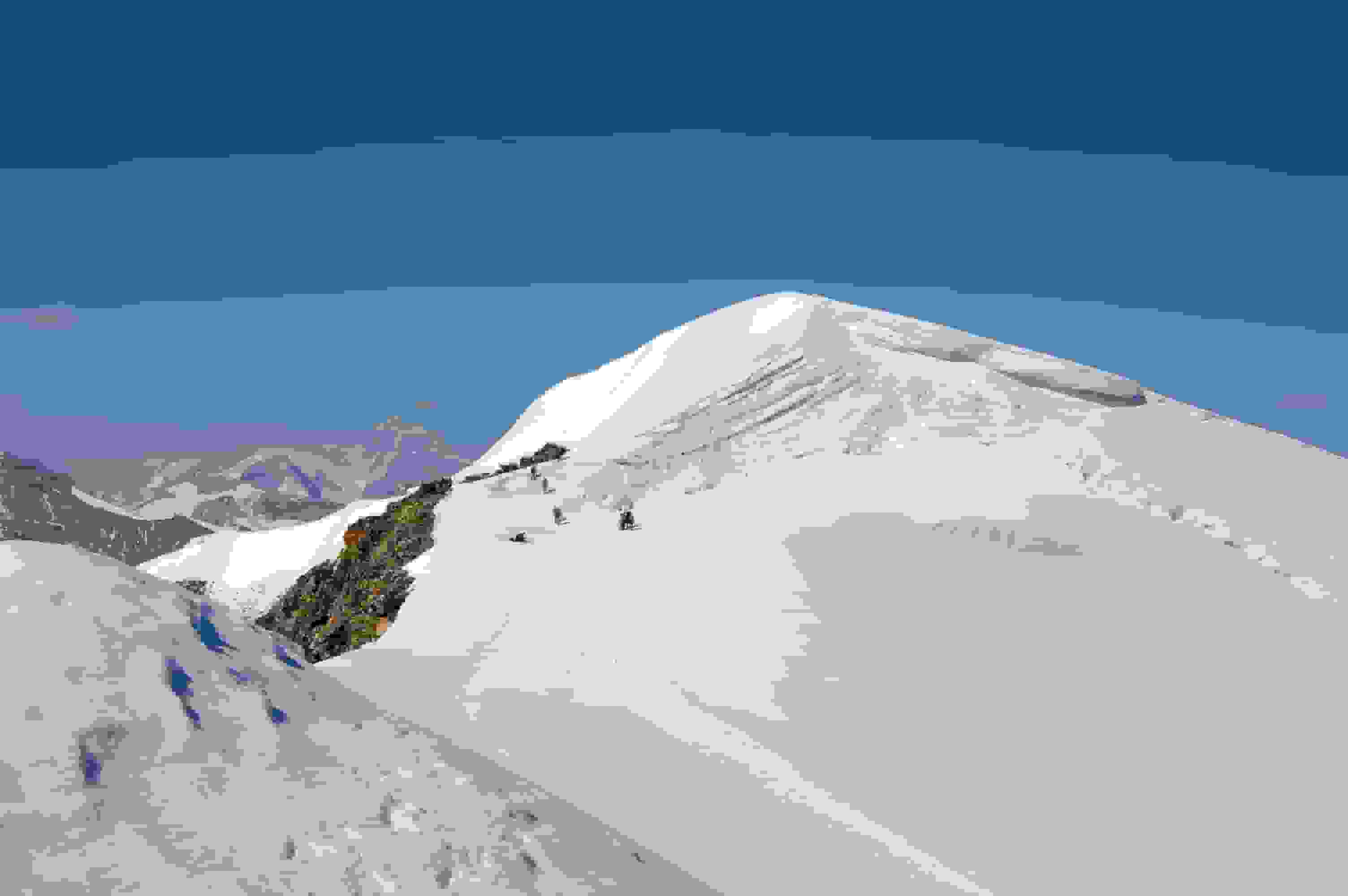 Bishorn Hauptgipfel vom Ostgipfel aus gesehen