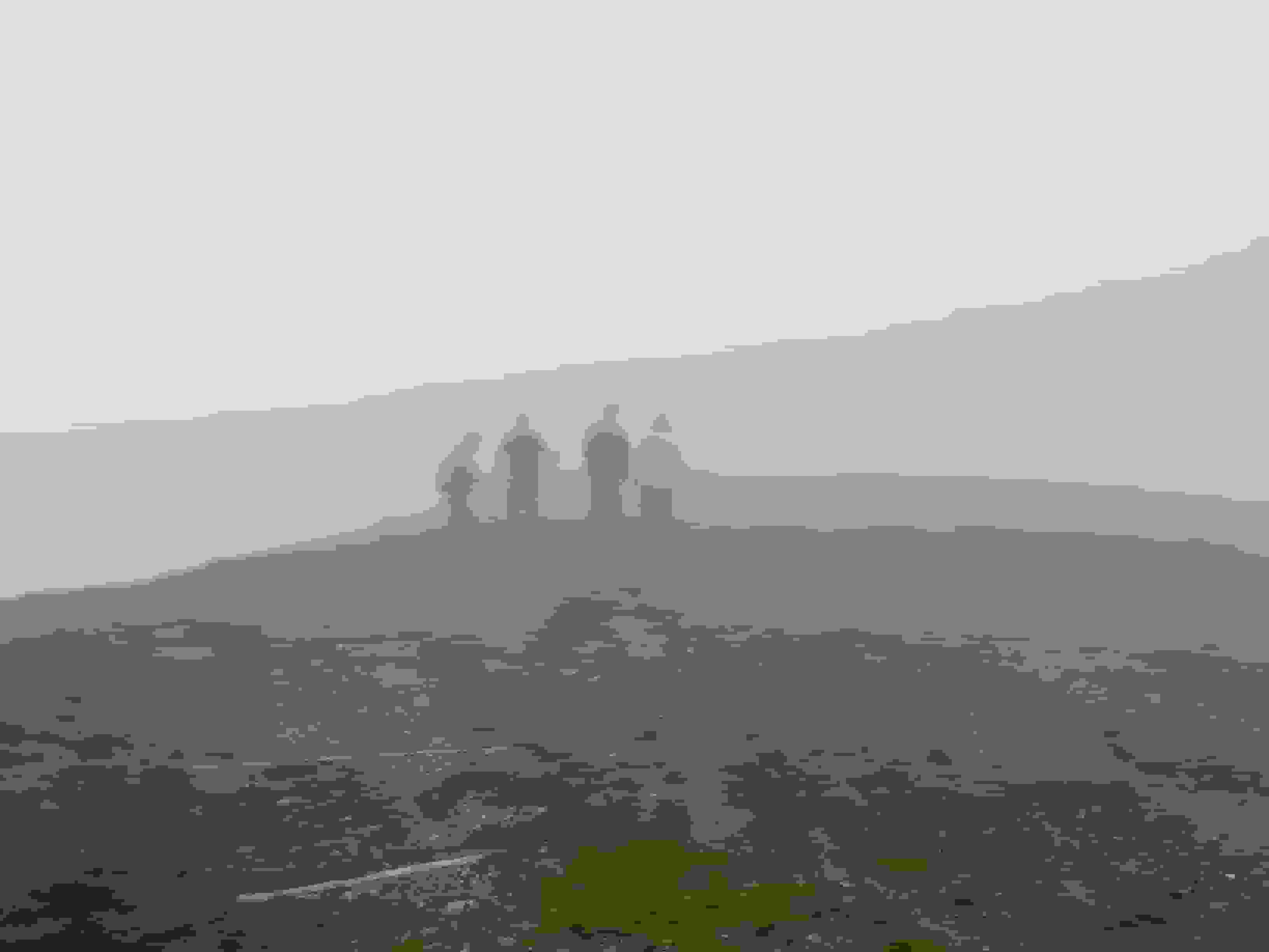 Abstieg durch den Nebel