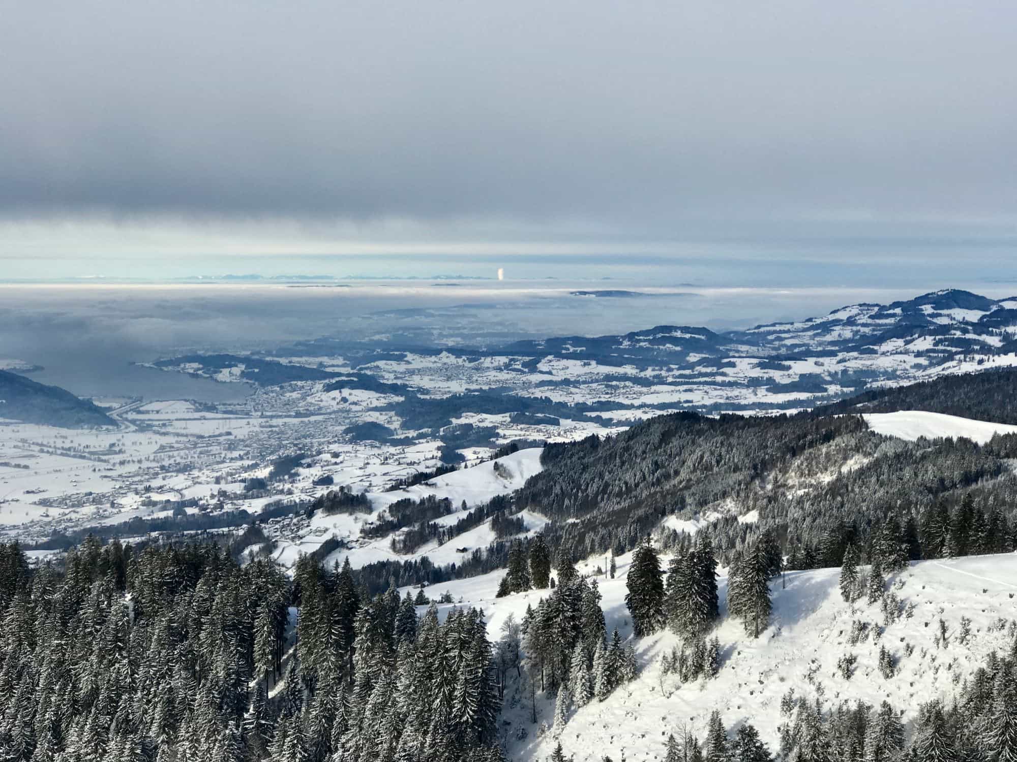 Titelbild Tanzboden mit Ski