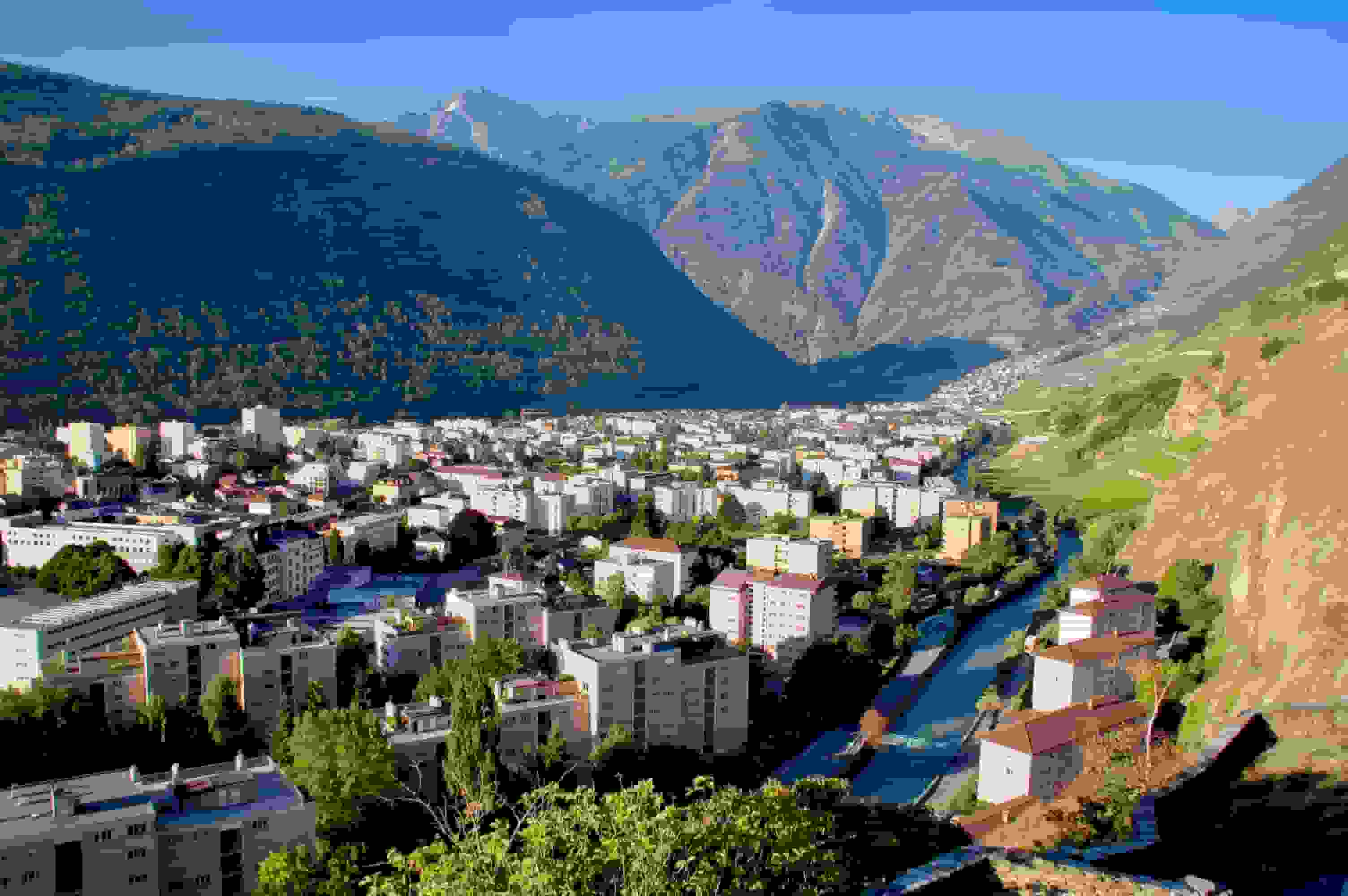 Blick von der Burg Martigny nach Süden