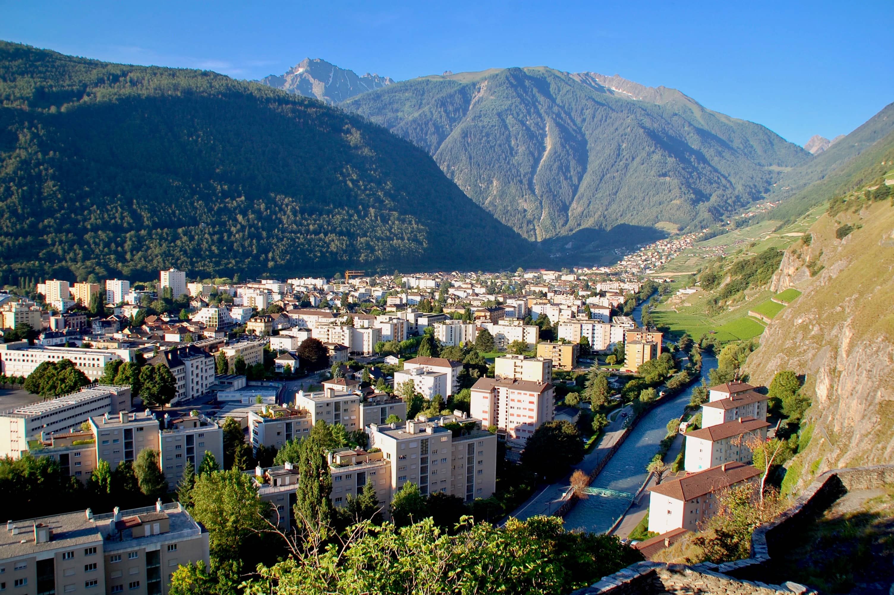 Blick von der Burg Martigny nach Süden