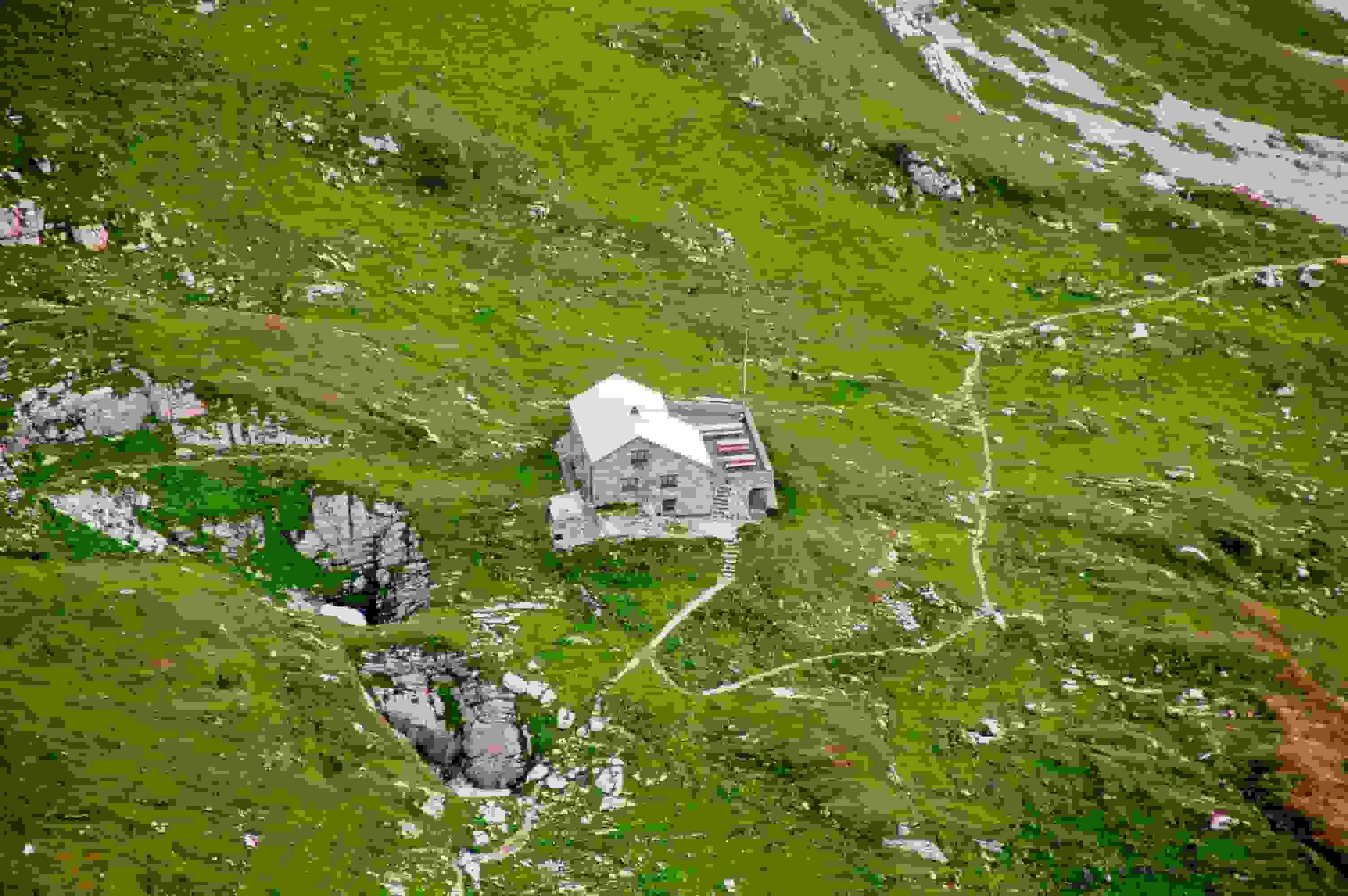 Tiefblick zur Zwinglipasshütte