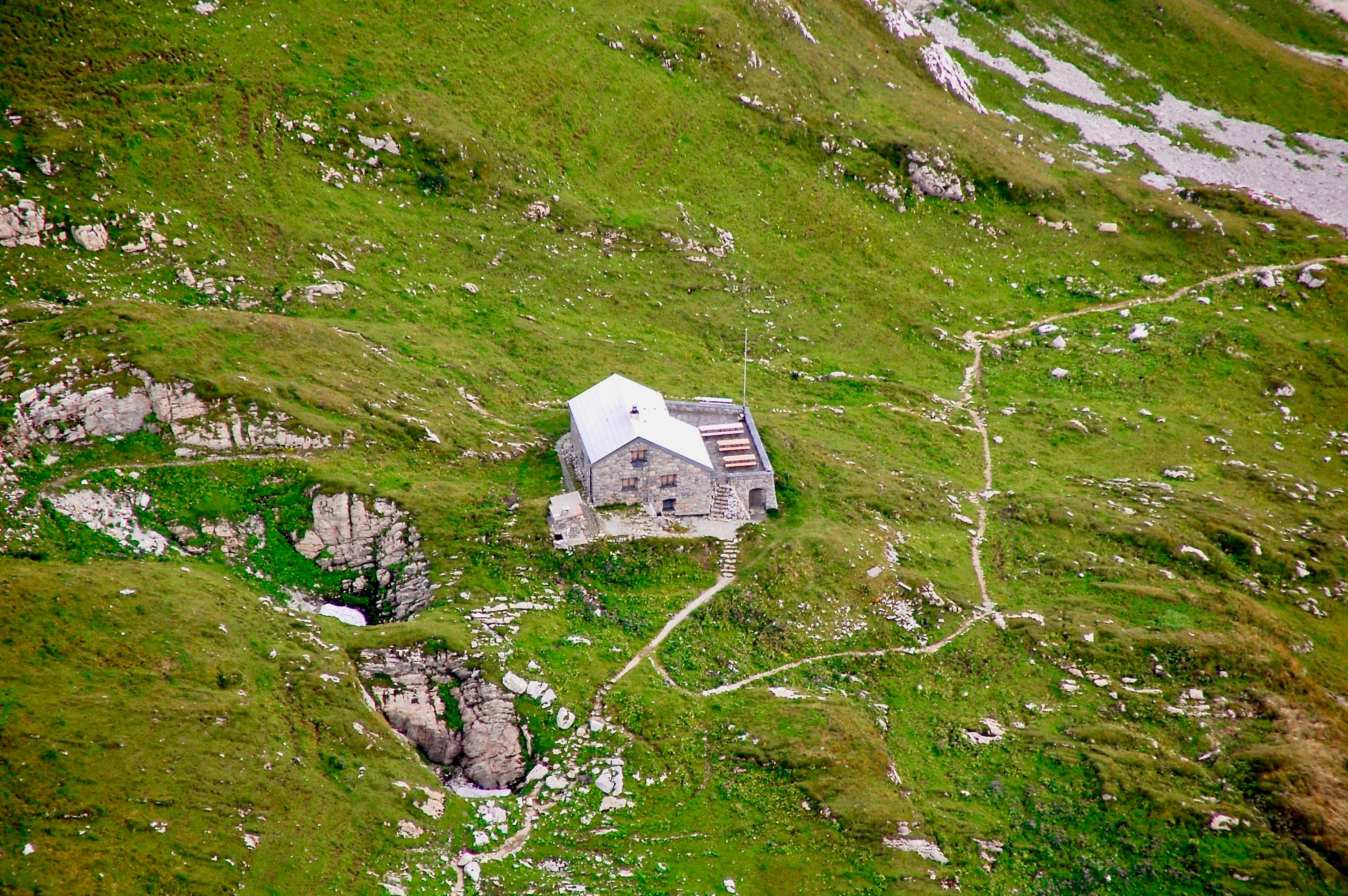 Tiefblick zur Zwinglipasshütte