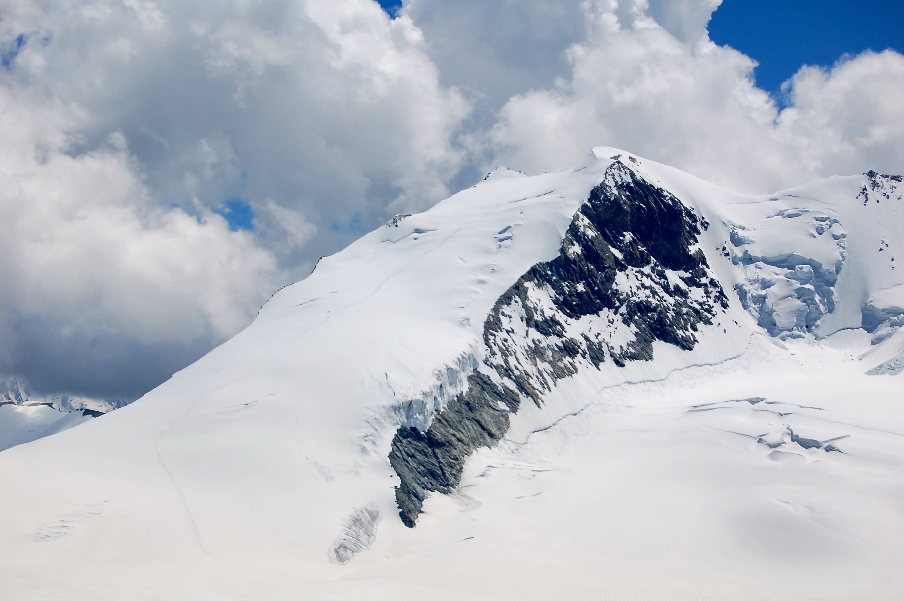 Bishorn im Zoom. Die Route ist gut ersichtlich